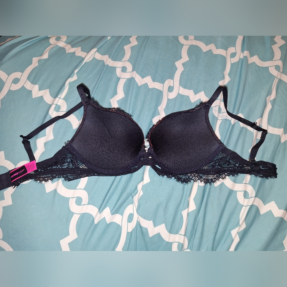Hello Sugar Lace Bra in Black and Red - Picture 2 of 4